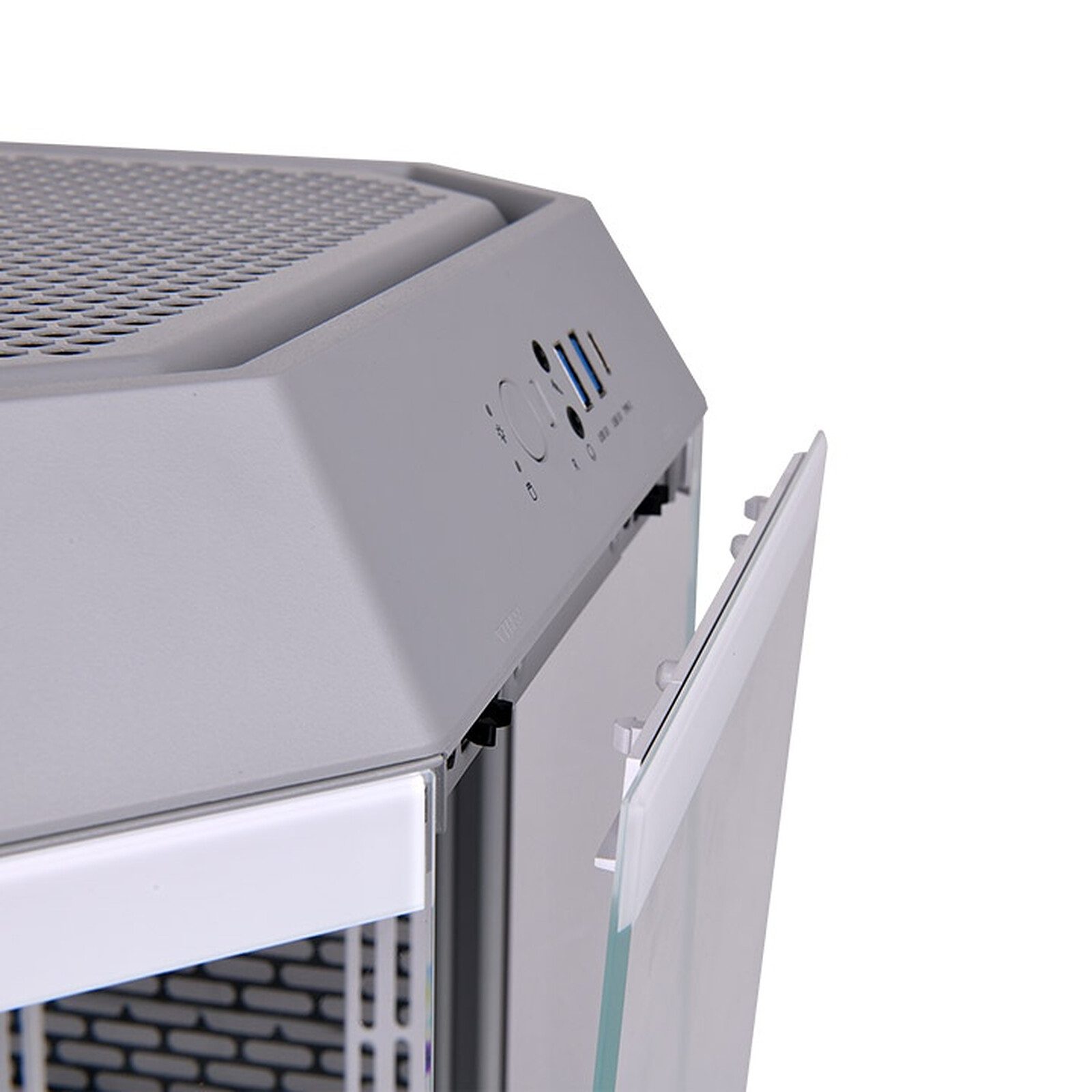 Thermaltake The Tower 300 – Calcaire 5 tour pc Thermaltake